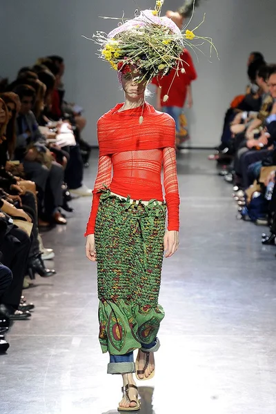 Look 18